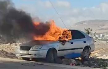 مستوطنون يحرقون مركبةً شمال نابلس