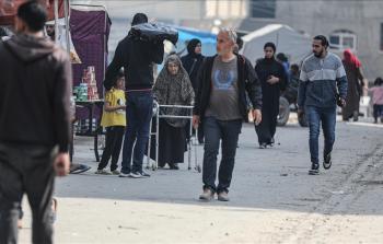 المكتب الحكومي: عمال غزَّة يعيشون أوضاعًا صعبة بسبب تواصل حرب الإبادة 