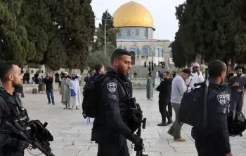 مستوطنون يقتحمون باحات المسجد الأقصى