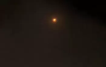 صاروخ يمني يُعطّل مطار 