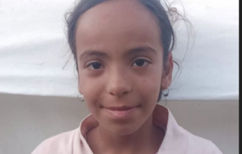 تنام جائعة وتحلم بمريول المدرسة... قصَّة الطِّفلة رهف