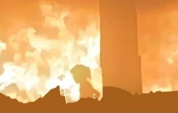 كانت تحاول النَّجاة من النيران.. إنقاذ طفلة استشهدت والدتها وأشقاؤها بمجزرة حي الدرج