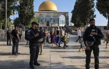 مستوطنون يقتحمون المسجد الأقصى بحماية قوات الاحتلال
