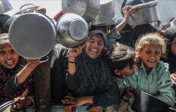الاحتلال ينفذ سياسة التجويع بحق مواطني غزة جنبا إلى جنبا مع سياسة القوة العسكرية