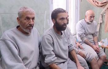 بالأسماء: الاحتلال يفرج عن 10 أسرى من قطاع غزّة