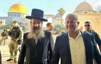 هل تفكر إسرائيل في إيذاء الأقصى وتتهم إيران؟