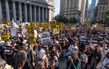 امتداد الاحتجاجات من لوس أنجلوس إلى نيويورك (وكالات)