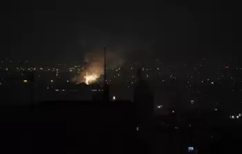 بين التهليل والتحذير..كيف تناول الإعلام الإسرائيلي الهجمات على إيران؟