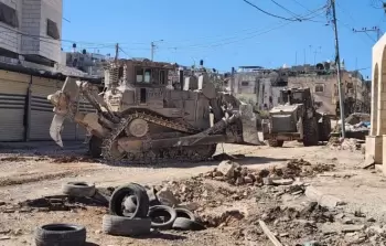 الضَّفَّة الغربيَّة... الاحتلال يواصل عمليَّات التَّجريف الواسعة في مخيَّم نور شمس