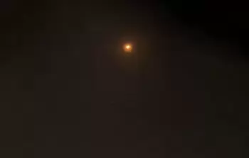 صاروخ يمني يُعطّل مطار 