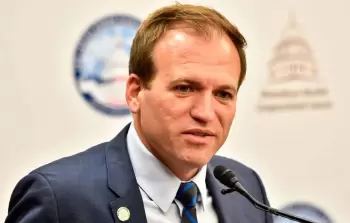 من هو الرئيس الجديد لمؤسسة 