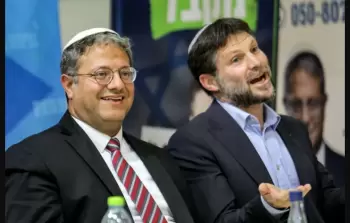 بريطانيا و4 دول أخرى تفرض عقوبات على وزيرين 