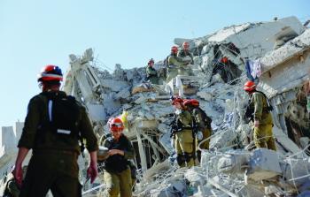 30 صاروخًا إيرانيًا على 