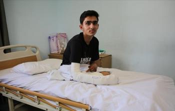 يهوى الجمباز.. 