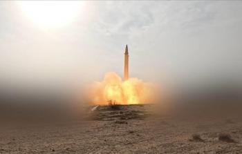 صاروخ من اليمن يُربك 