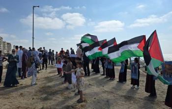 وقفة شعبية حاشدة في غزة تضامنًا مع سفينة “مادلين”