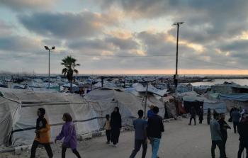 رصيفٌ من الذكريات.. ميناء الصيادين مأوى للنازحين في زمن الحرب