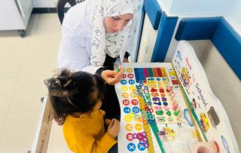 مبادرة تنزح مع الأطفال... شيرين البزم تعيد الأمل لمن فقدوا النُّطق في غزَّة