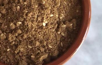 الدُقَّة الغَزِّيَّة.. نكهة البقاء في زمن المجاعة.jpg