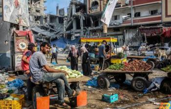 أسعار غزة أشد لهيبًا من تموز.. والاحتلال يماطل في فتح المعابر