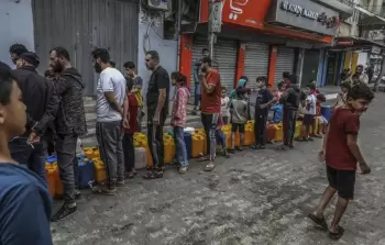 المكتب الحكومي: الاحتلال ارتكب 112 مجزرةً بحقِّ طوابير تعبئة المياه بغزَّة