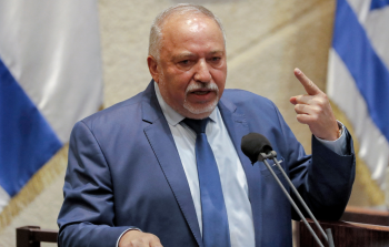 ليبرمان يهاجم أداء الحكومة تجاه غزة.. 