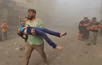 خلال حصولهم على الطعام أو الماء.. مجازر إسرائيلية يومية مروعة ضد أطفال غزة