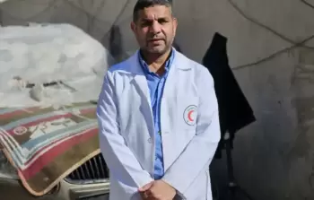 في تفاصيل جديدة.. الاحتلال يمنع الطبيب مروان الهمص من لقاء محاميه