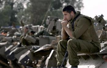 العثور على جندي احتياطي منتحرًا داخل سيارته.. 