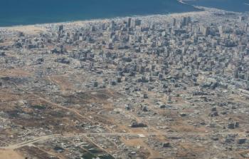 هآرتس: (إسرائيل) تهدِّد بوقف المساعدات الجوِّيَّة حال تصوير دمار غزَّة