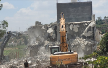 الاحتلال يهدم منازل في منطقة الخلايل شمال شرق رام الله