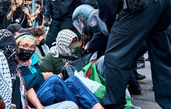 احتجاجات في برلين وفيينا تندِّد بحصار غزَّة وتطالب بإنهاء المجاعة