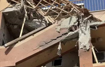 فيديو جديد يُظهر قصف مستشفى ناصر في خانيونس: قذيفتان تسقطان بفارق ثوانٍ