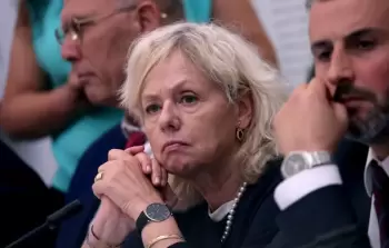 إقالة مؤجلة: المحكمة العليا تجمّد قرار حكومة نتنياهو بعزل ميارا