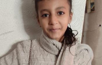 حنان عروق.. الطفلة التي ودّعت الحياة على سرير من الجوع