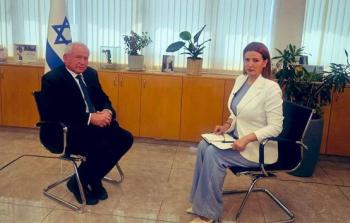 إعلامية تونسيَّة تلتقي وزير الزراعة 