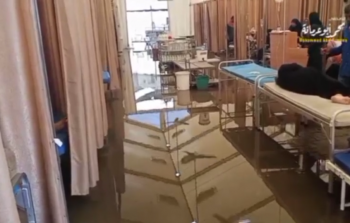 كارثة صحية تهدد مستشفى ناصر بخان يونس بعد تسرب مياه الصرف الصحي