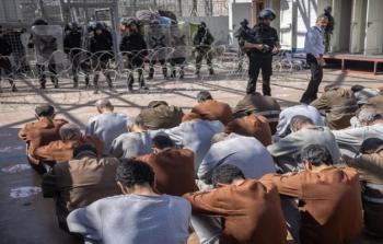 حماس: الاحتلال يمارس جريمة حرب ضد الأسرى القادة بالعزل والتجويع والتصفية البطيئة