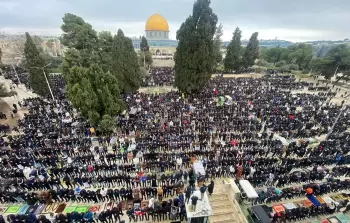 40 ألفًا يُؤدون صلاة الجمعة في المسجد الأقصى