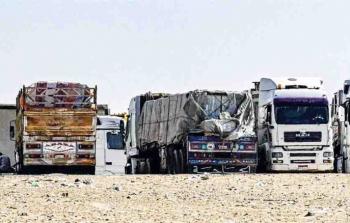 المكتب الحكومي: أقل من 15% من المُساعدات تصل إلى غزَّة وسط فوضى أمنيَّة متعمَّدة