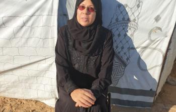 اعتدال شهوان ... كفيفةً في غزَّة تصارع ظلام الحرب والنُّزوح