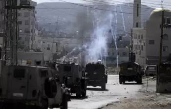 الاحتلال يحرق منزلًا عقب محاصرته في بلدة سردا شمال رام الله