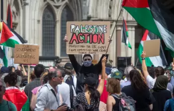 بريطانيا تعتقل قادة 