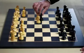 انسحاب لاعبي شطرنج 