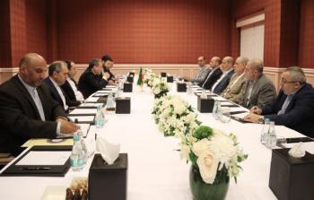 وفد قيادي من حماس يلتقي وزير الخارجية الإيراني في الدوحة