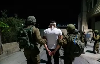 الاحتلال يشنُّ حملة اعتقالات واسعة في الضفة والقدس