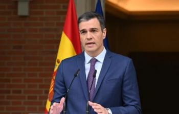 الحكومة الإسبانية تعلن إغلاق مجالها الجوي والموانئ أمام 