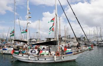 سفينة إنقاذ إيطالية تنضم إلى 