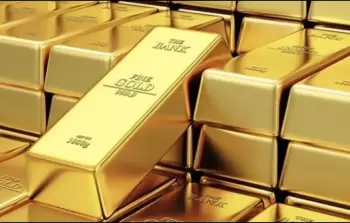 أسعار الذهب تستقر مع انخفاض طفيف للدولار