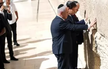 نتنياهو وروبيو يقتحمان حائط البراق ولأداء طقوس تلمودية